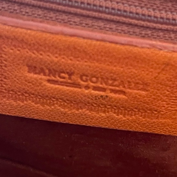 Vintage rare Nancy Gonzales crocodile weaved orange bag with fox fur trimming. - Picture 7 of 10